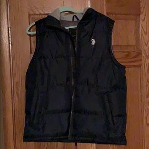 Polo navy vest with hood